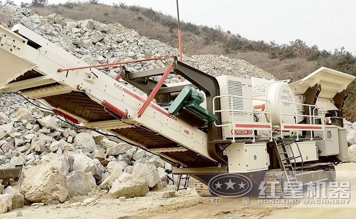 履帶流動石頭破碎機施工現場